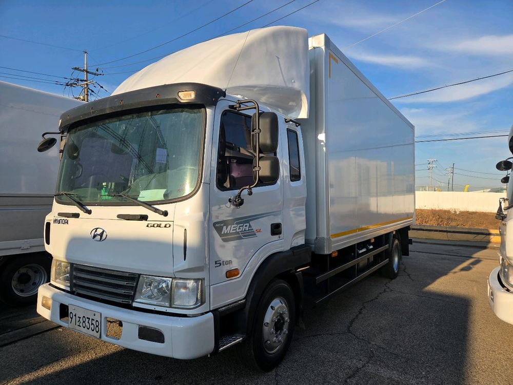 메가트럭 5톤 새익스탑차 단발이 6.25터 270마력--2