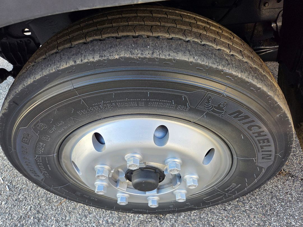 메가트럭 5톤 새익스탑차 단발이 6.25터 270마력--9