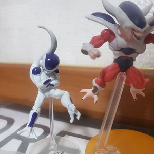 드래곤볼Z 프리더 포징 피규어2종 + 프리더1종 + 오천크스 포징 피규어1종 일괄