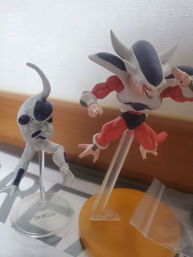 드래곤볼Z 프리더 포징 피규어2종 + 프리더1종 + 오천크스 포징 피규어1종 일괄--1