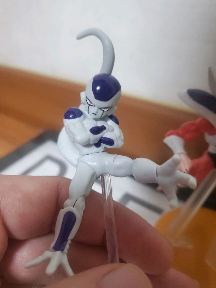 드래곤볼Z 프리더 포징 피규어2종 + 프리더1종 + 오천크스 포징 피규어1종 일괄--2