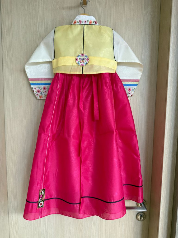 여아한복 6호 세트 판매합니다.--1