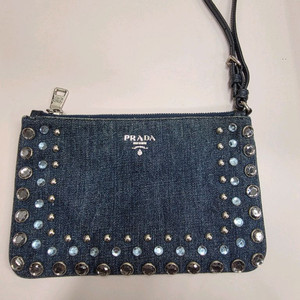 프라다 데님 클러치백