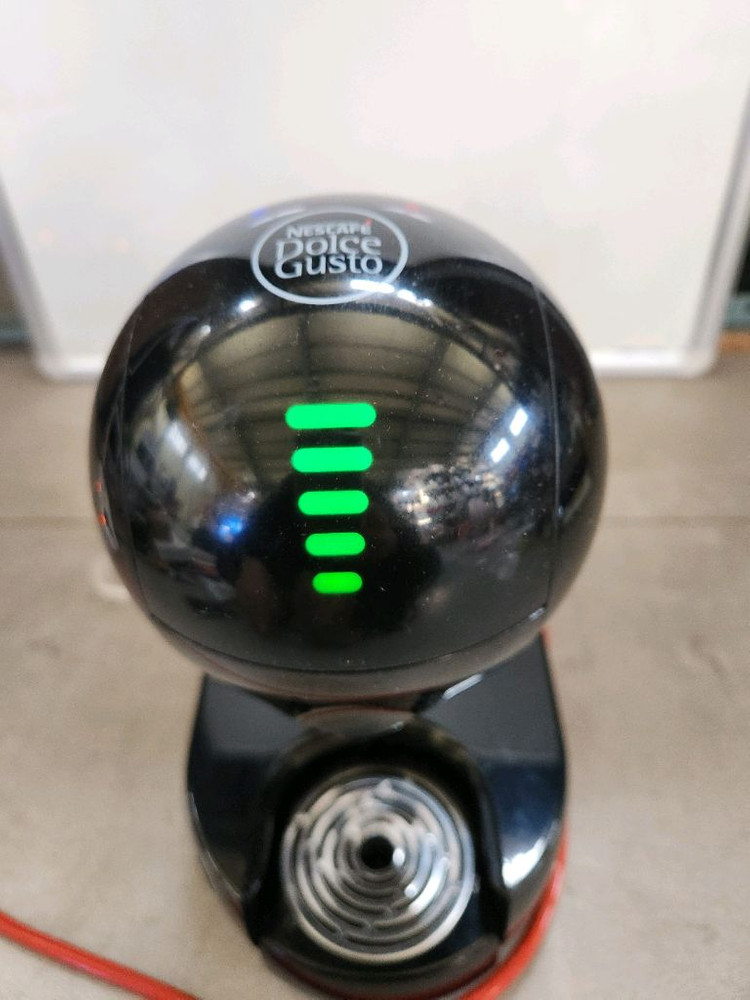 돌체구스토 커피머신 이미지
