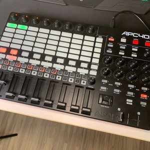 AKAI APC40 MK2 아카이 에이블톤라이브 컨트롤러
