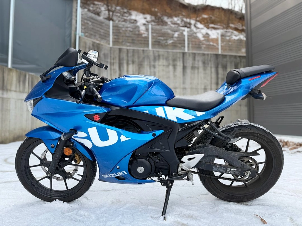 스즈키 GSX-R125 21년식 낮은키로수 판매합니다 이미지