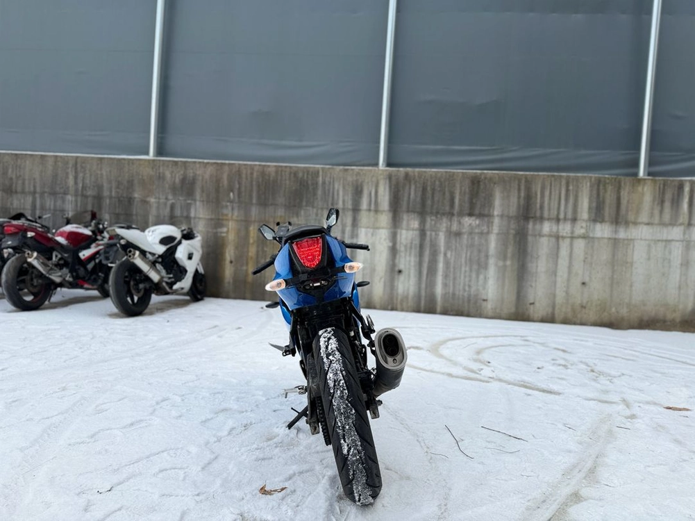 스즈키 GSX-R125 21년식 낮은키로수 판매합니다 이미지