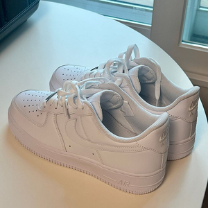 나이키 에어포스 1 07 255