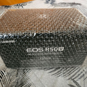 [미개봉]캐논 EOS R50V 렌즈킷 팝니다