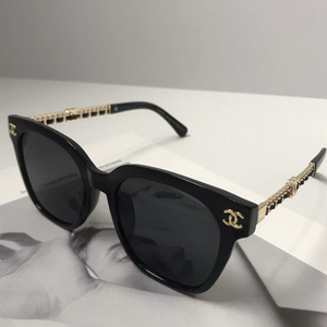 샤넬 체인 디테일 선글라스