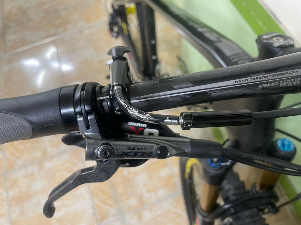 카본프레임 mtb 자전거 이미지