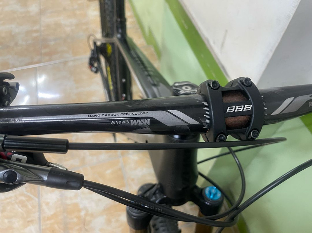 카본프레임 mtb 자전거 이미지