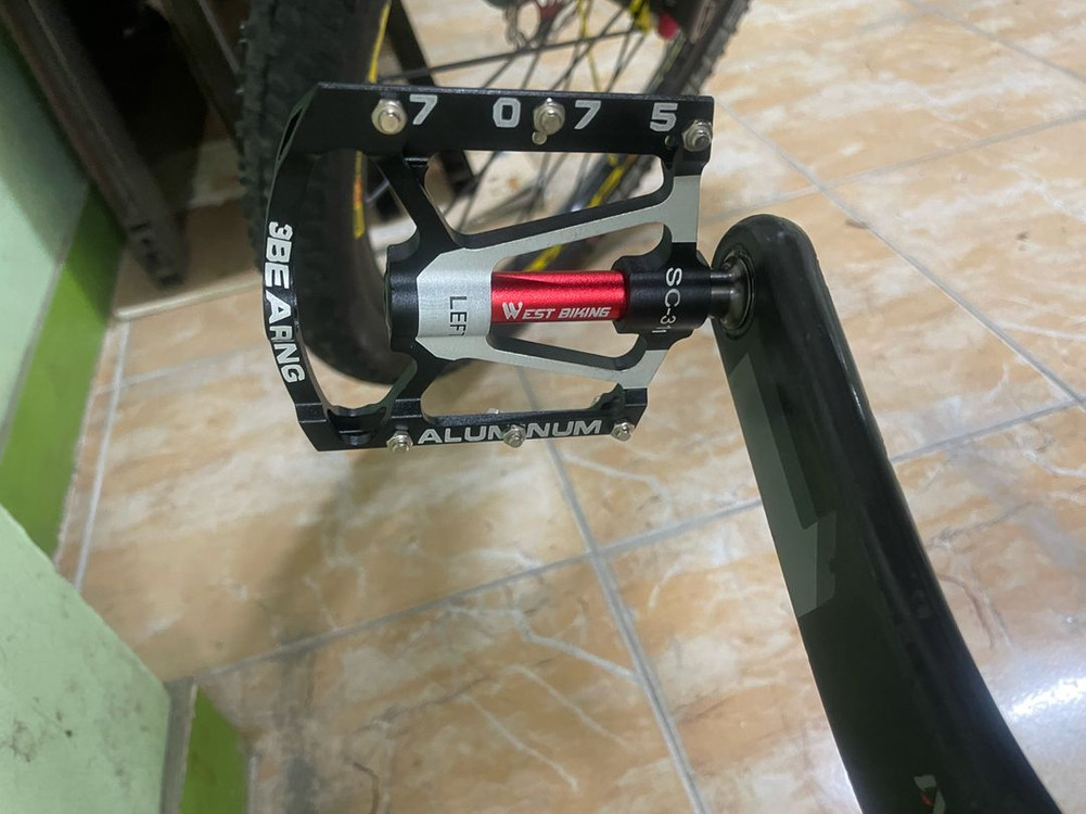 카본프레임 mtb 자전거 이미지