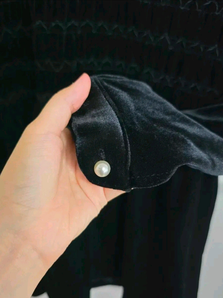 블랙 벨벳 진주 원피스 이미지