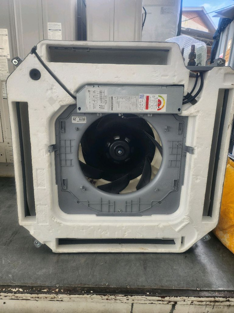 삼성 40평 무풍 천정형 시스템에어컨 냉난방기 팝니다 이미지