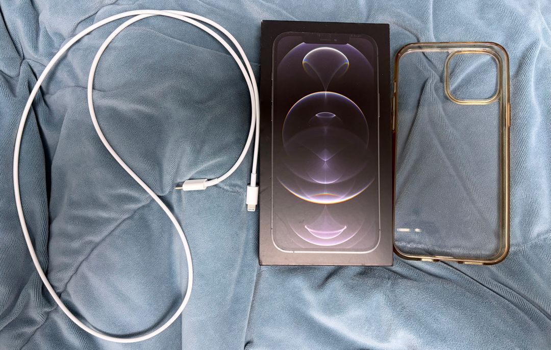 아이폰 12 프로맥스 128gb 스페이스그레이 홍콩판 판매합니다(카메라무음가능)--5