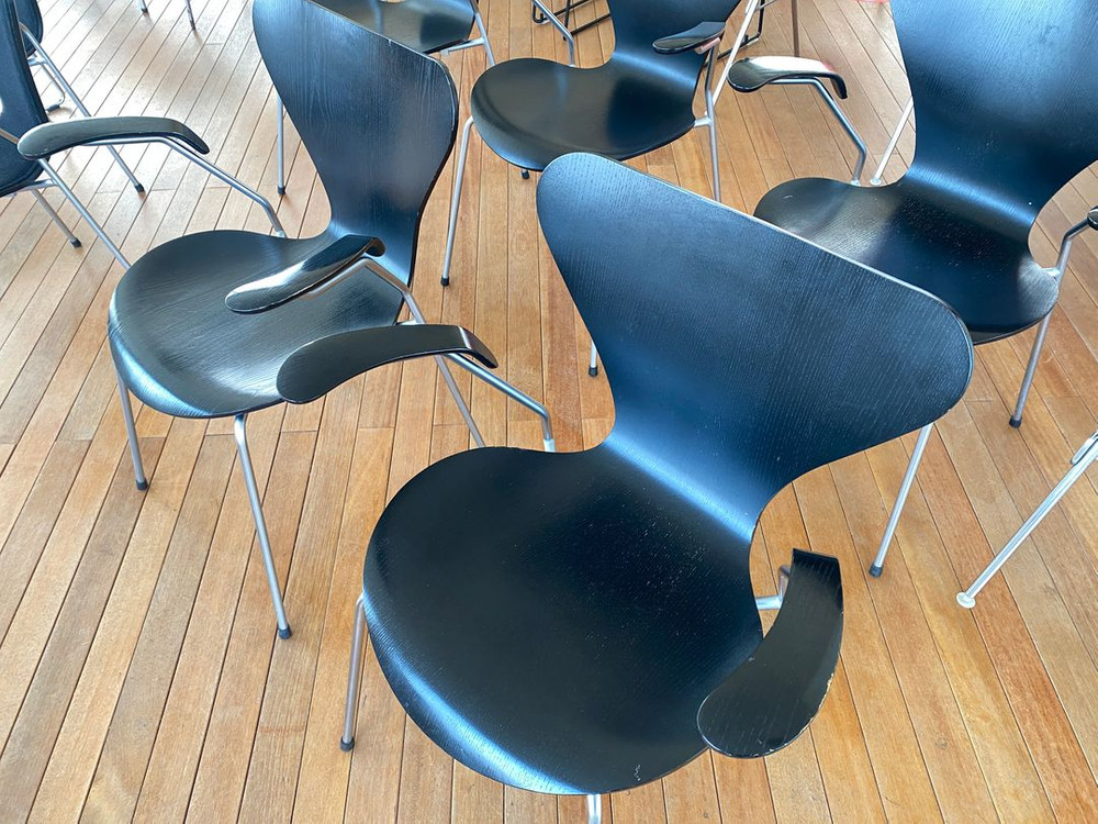 프리츠한센 3207 Series 7 세븐체어 세븐암체어 이미지