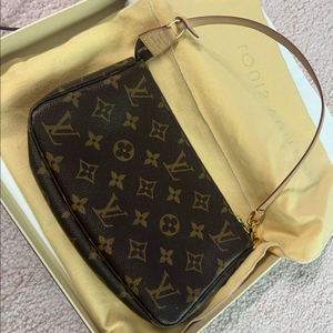 루이비통 모노그램 포쉐트 악세수아 (정품,보관신품급)
