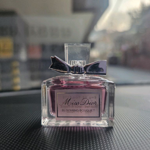뽑기 상품,미스 디올 블루밍 부케 향수 5ml 미니어처 향수
