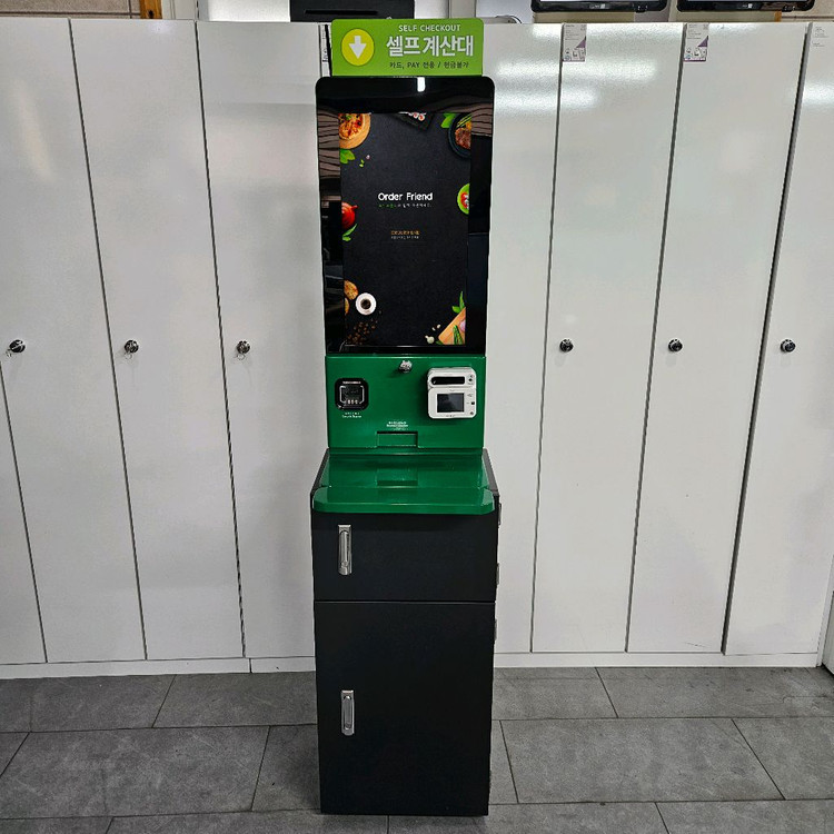 22인치 스텬드형 키오스크--0