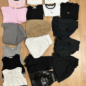 여아 9호,120사이즈 크롭티,치마 일괄(콤마,지안클로버,마틸다앤리,에이마켓,도레도레 등)