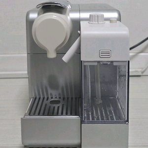 네스프레소 라티시마 터치 F521 캡슐커피머신