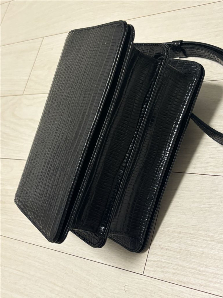 투티에 포멜 미니백 리자드 블랙 이미지