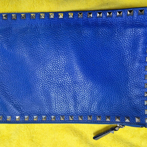 발렌시아가 레더 클러치백