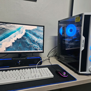 (급처)라이젠7800X3D B650M 9060XT 화이트신품 본체 모니터 풀셋!~