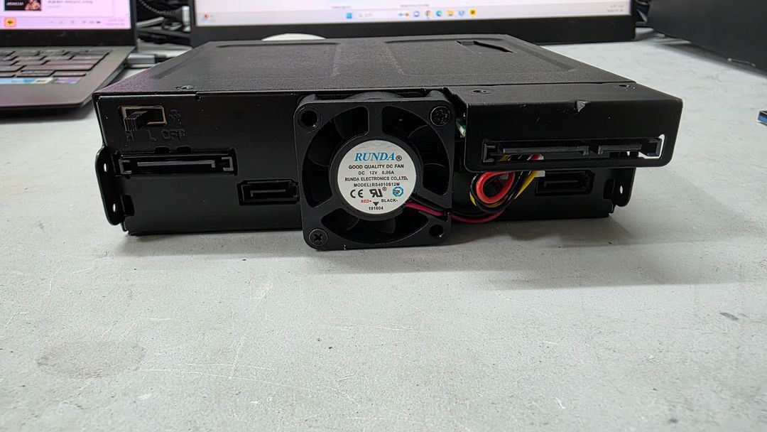 ICY DOCK ToughArmor 판매합니다.--3