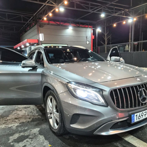GLA200d 4MATIC/ 2016년/오토 / 26만 /850만원