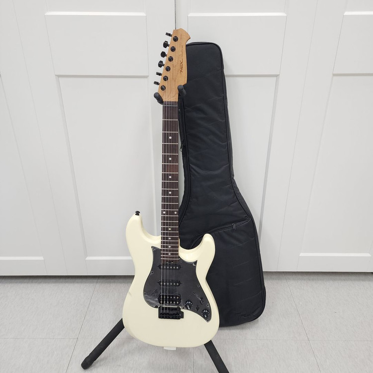 헥스 스트랫 일렉기타 E500 TRD MIV--0