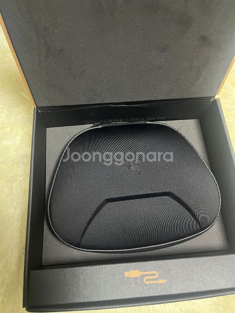 레이저 울버린 V3 프로 게이밍 컨트롤러--1