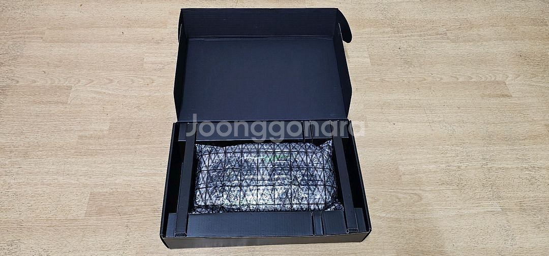 AXLE 지포스 RTX 3060 Ti D6 8GB WHITE 에즈윈 그래픽카드 판매합니다--2