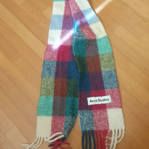 아크네 스튜디오 체크 패턴 머플러