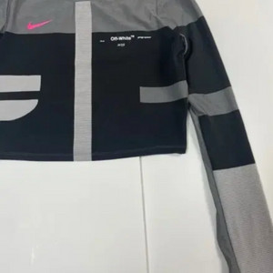 나이키 우먼 오프화이트 티셔츠 중고 nike off white