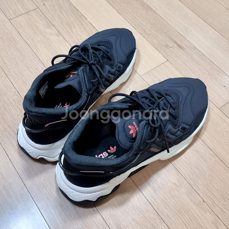 아디다스 오즈위고 빅사이즈 운동화 블랙 295사이즈--2