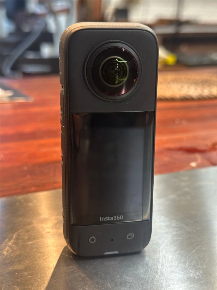 인스타360 X3 360도 액션카메라 - 안심되는 중고거래