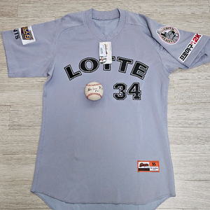 롯데자이언츠 호세 친필 사인 올드 유니폼과 사인볼