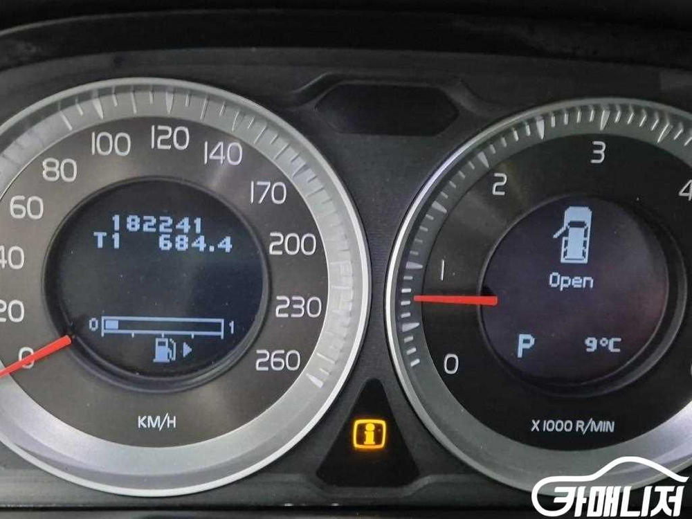 [볼보]XC60 D4 (5인승) #2026년특가--5