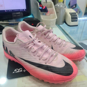 나이키 풋살화 머큐리얼베이퍼15아카데미tf 265