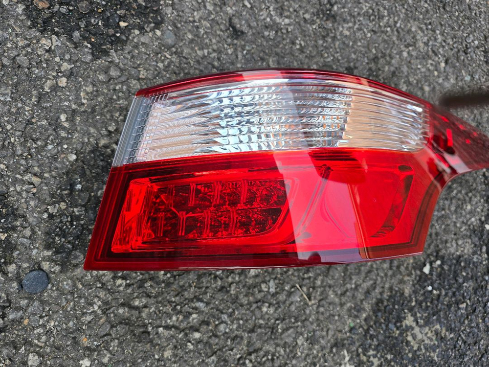 뉴sm5 L43 조수석 후미등 이미지