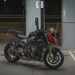 관리 열심히 한 s1000r 팝니다