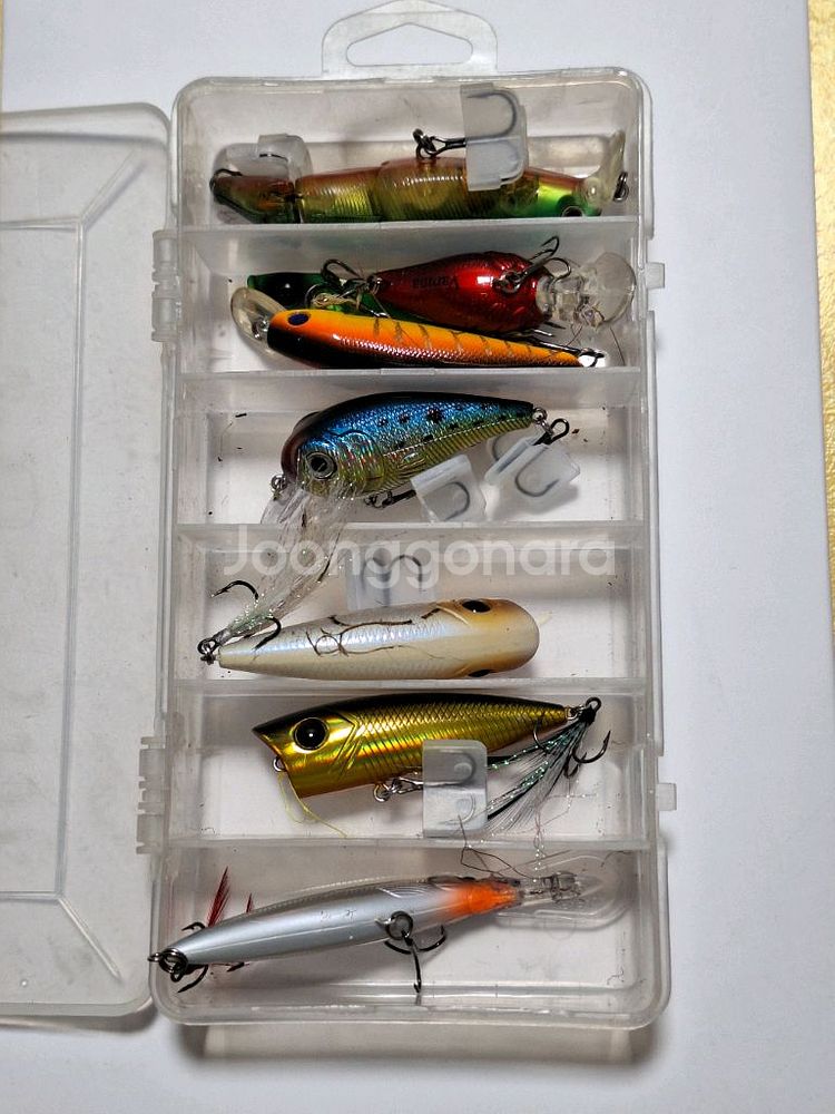 낚시용품 스푼 미노우 등 8개 일괄--1