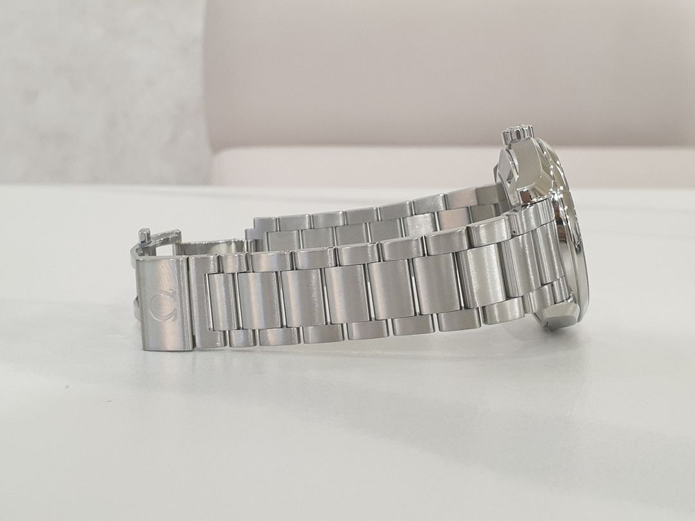 오메가 아쿠아테라 그레이다이얼 오토 이미지