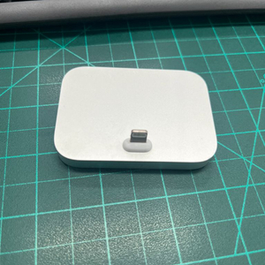 라이트닝 충전독 A1717