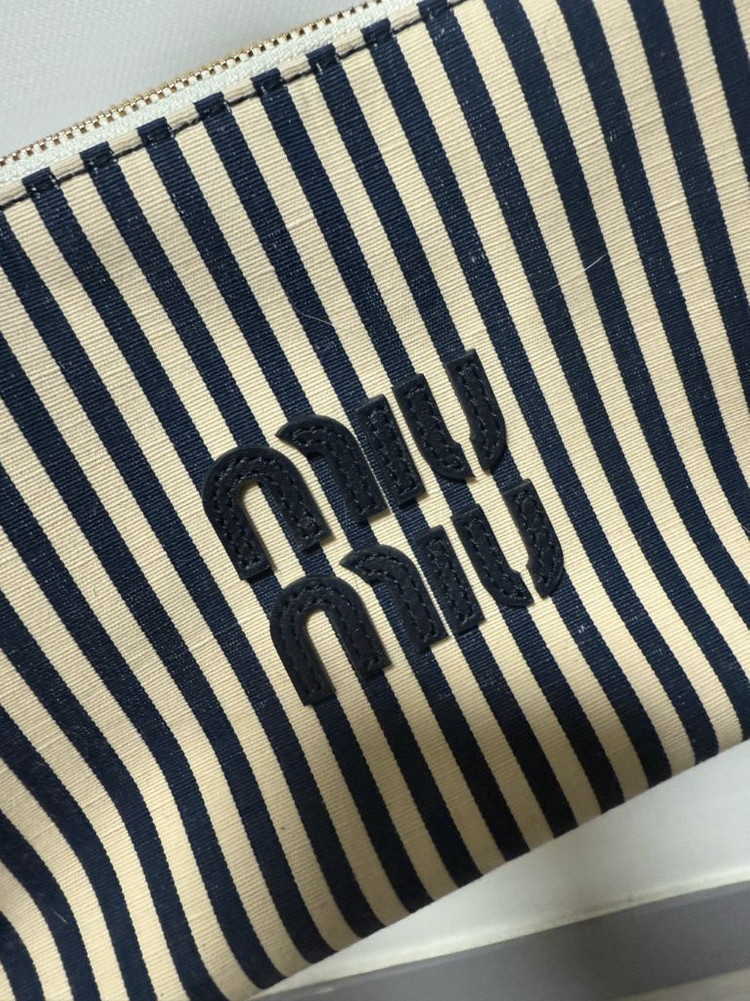 (오늘하루특가)미우미우 시즌 숄더백 스트라이프--3