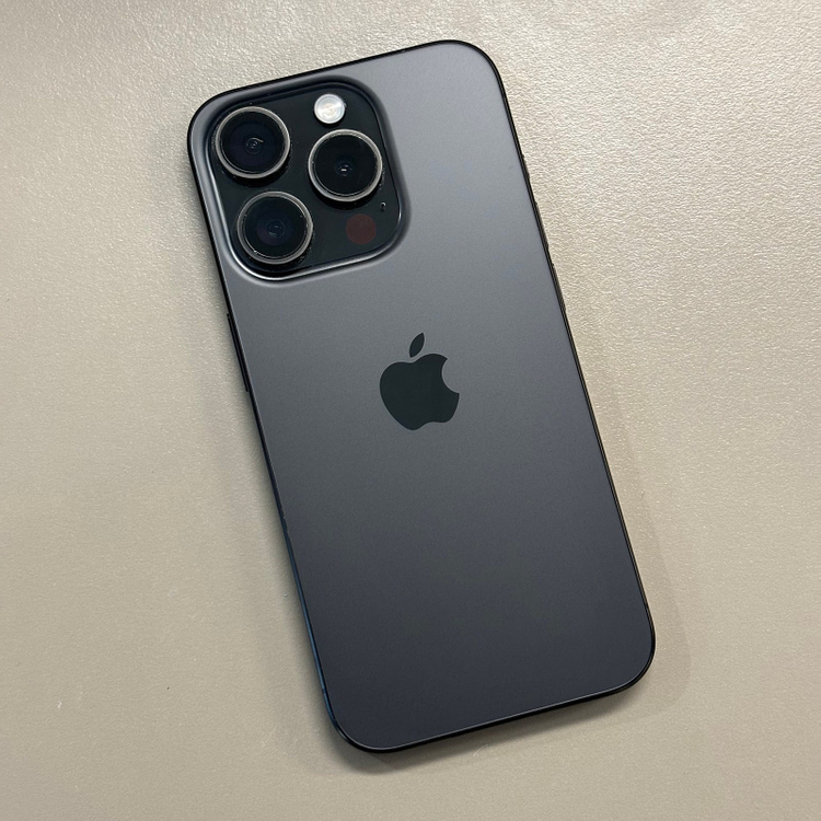 *52만* 아이폰15프로 블랙티타늄 256용량 배터리88% 미파손 무잔상 동일기종대비 가성비 꿀매물 판매합니다--0