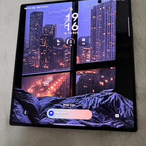 갤럭시 Z폴드7 256GB 블랙 자급제 거의 새상품 판매