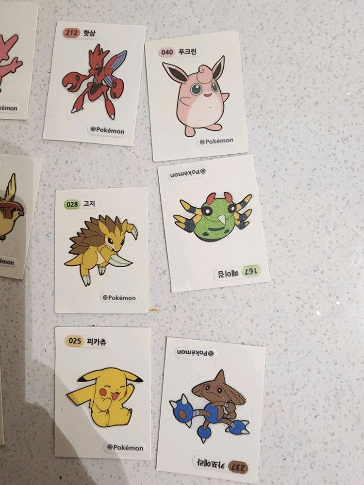 포켓몬 띠부실 띠부띠부씰 띠부씰팔아요 장당 2천원--1